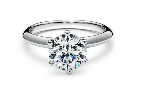 ティファニーで人気の婚約指輪と結婚指輪はこれ！愛され続ける世界的ジュエラーの魅力とは？ | リングの教科書